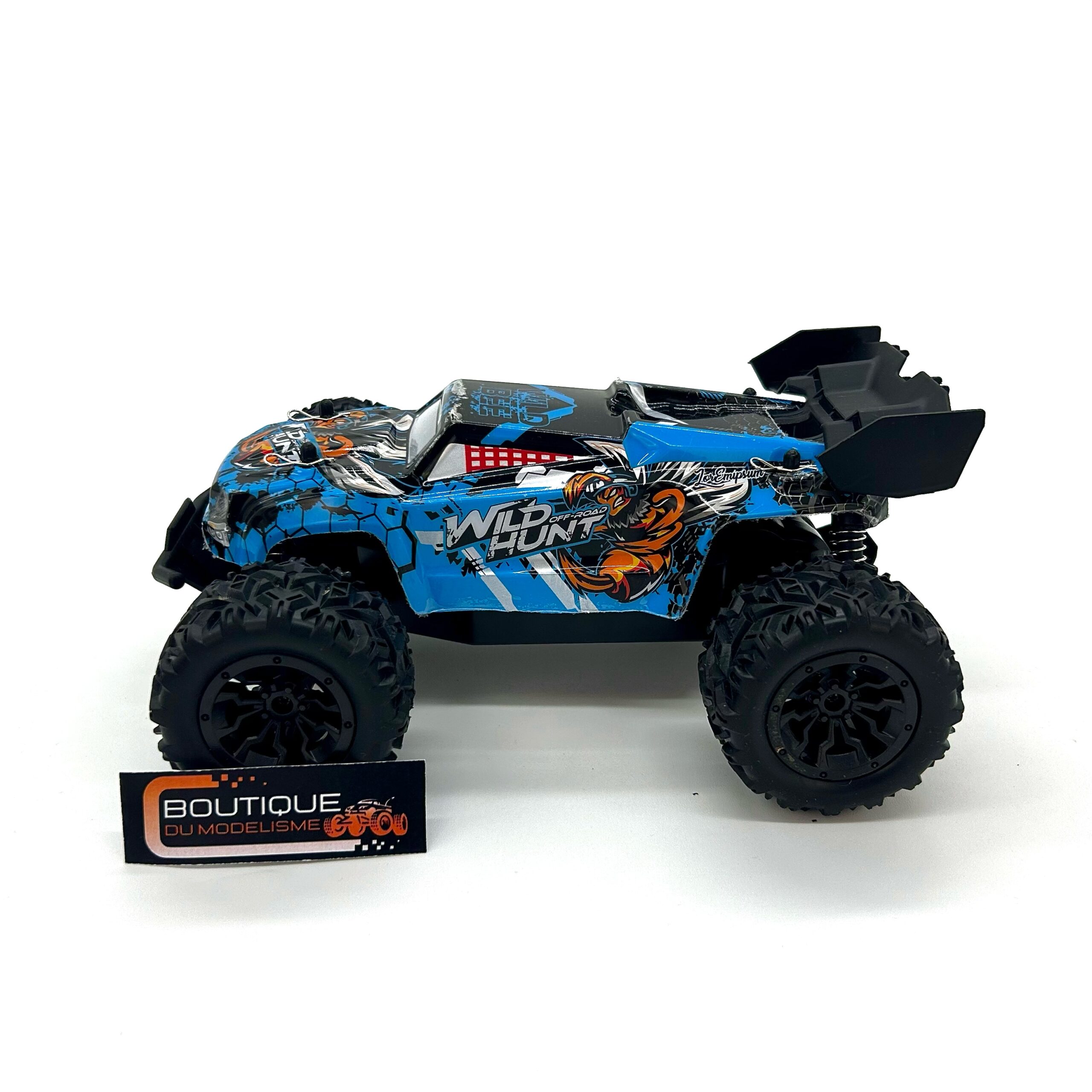 Beast vue de profil en pleine course.