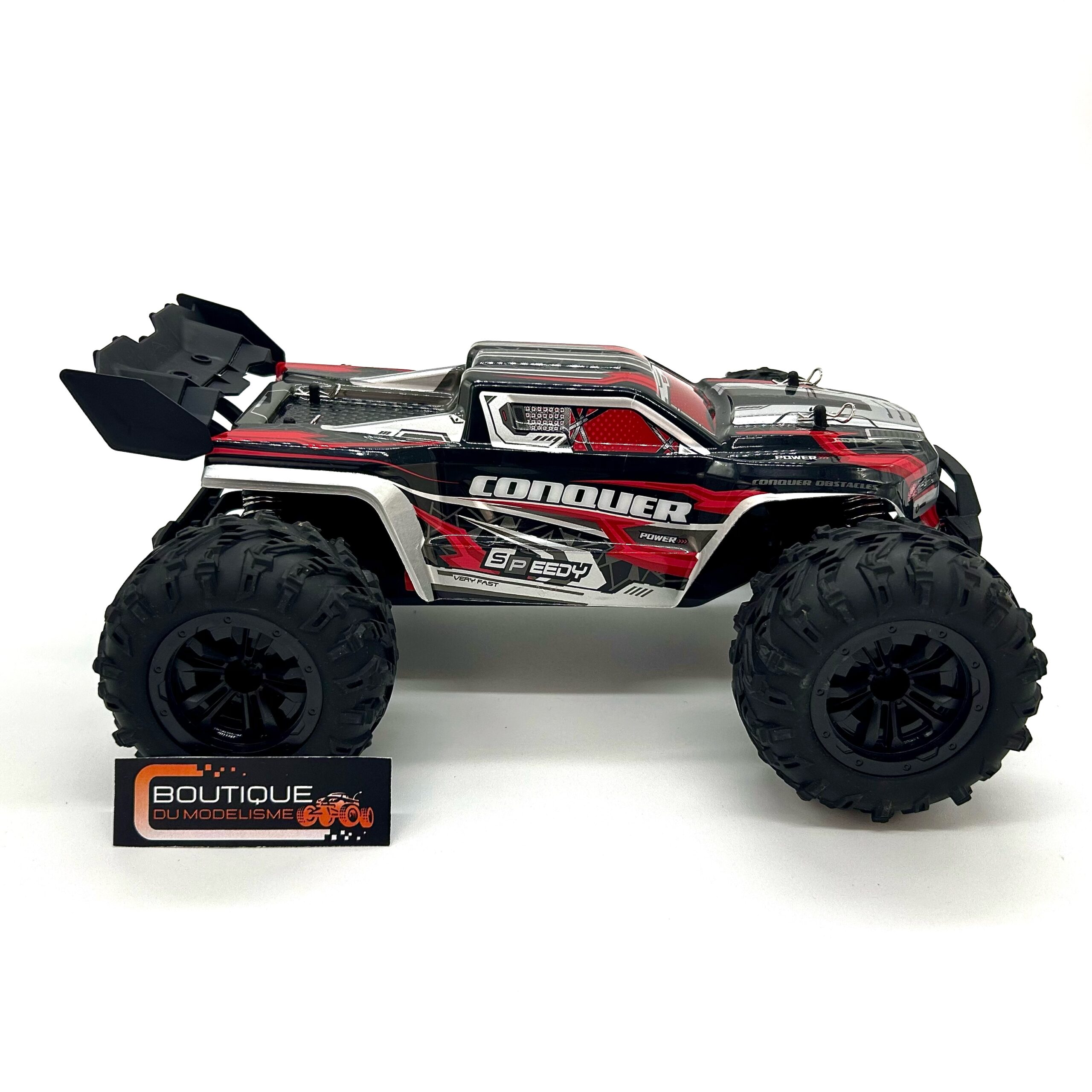 Monster 50 km/h de profil.